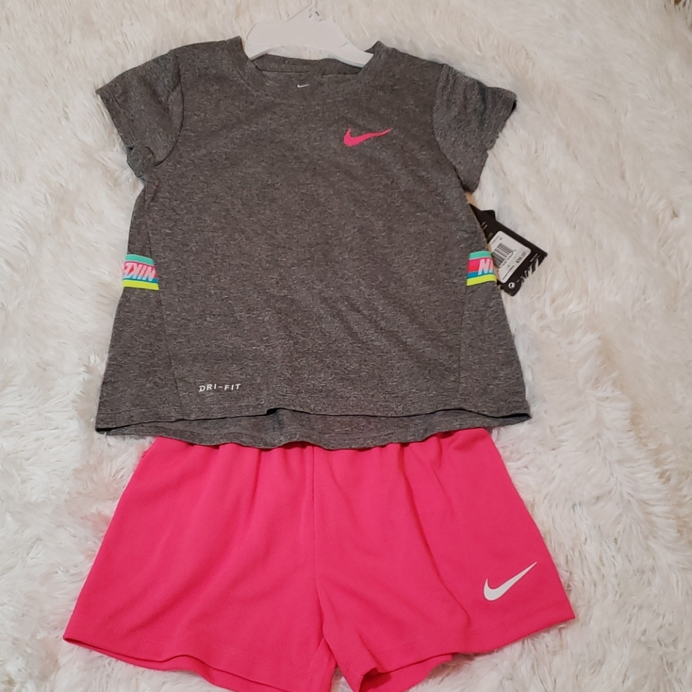 Nike Girls 2pc Set - Picture 1 of 8